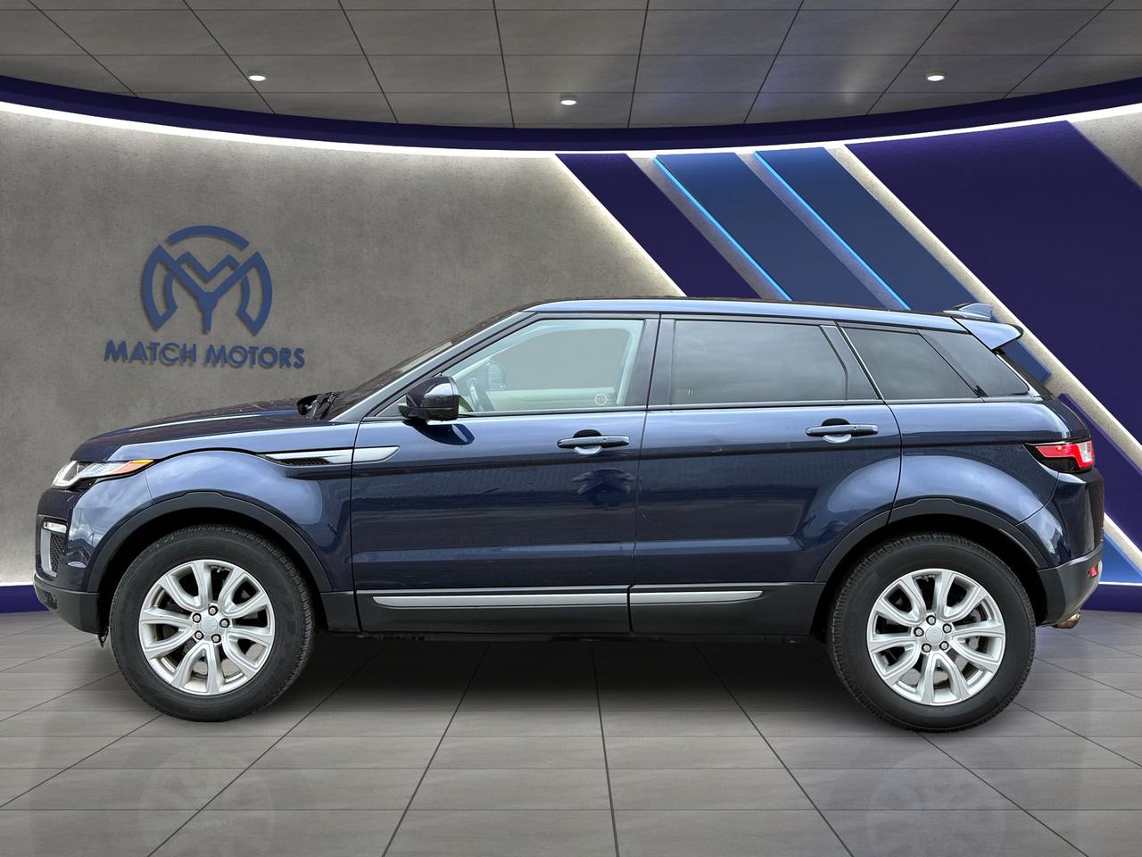 2017 Land Rover Range Rover Evoque SE 4WD Photo