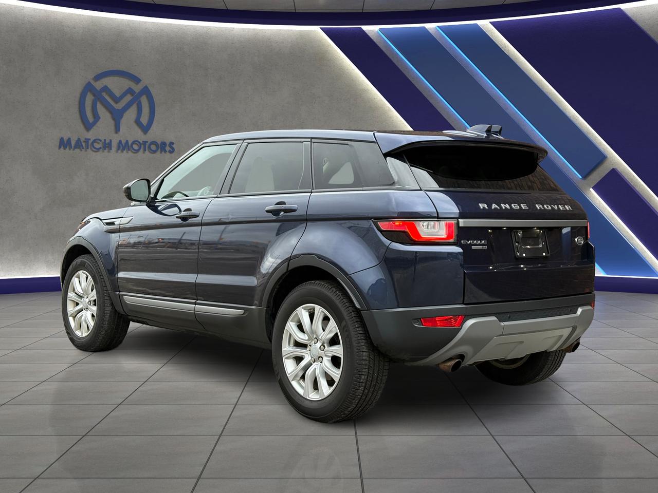 2017 Land Rover Range Rover Evoque SE 4WD Photo