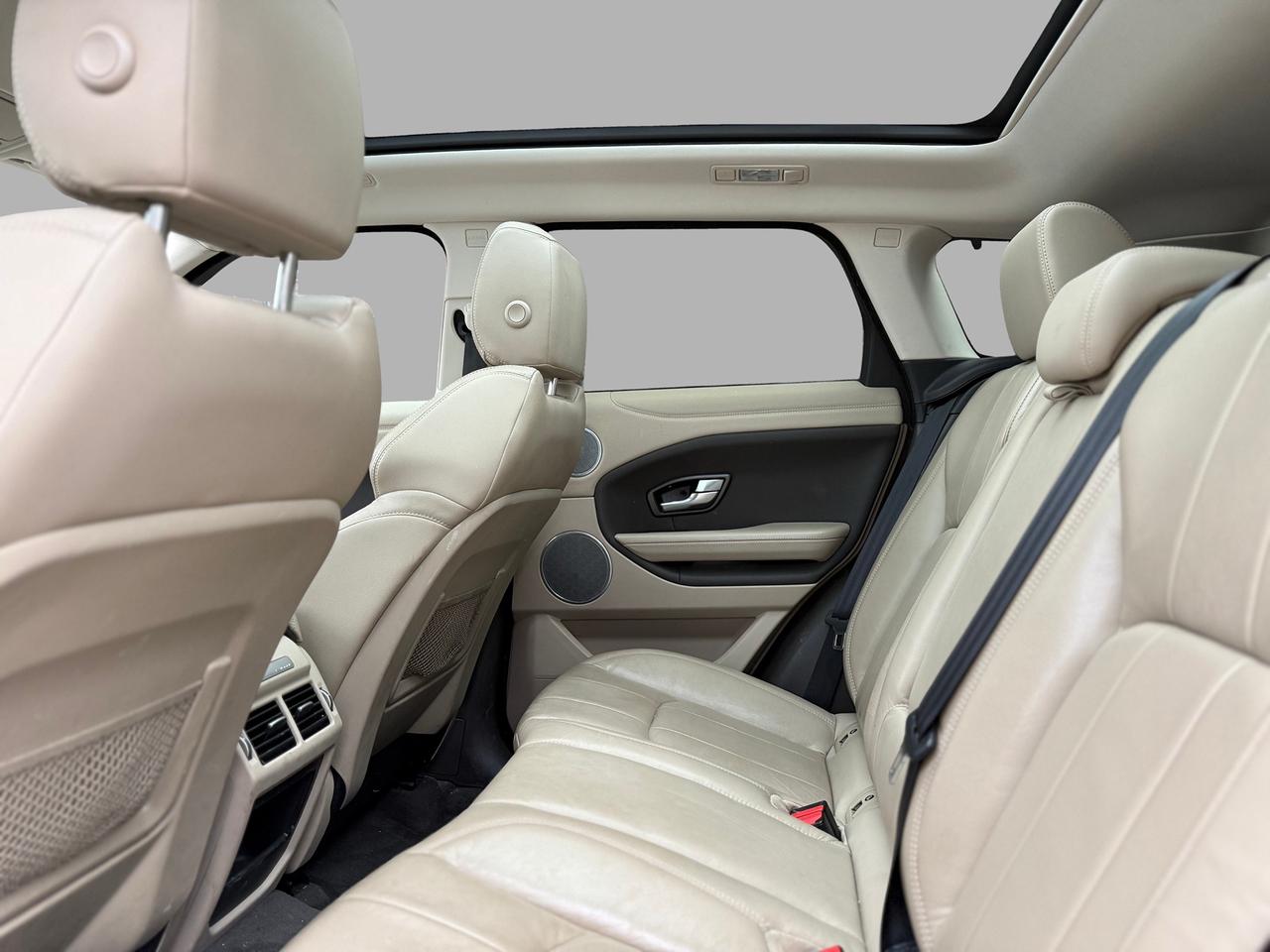 2017 Land Rover Range Rover Evoque SE 4WD Photo