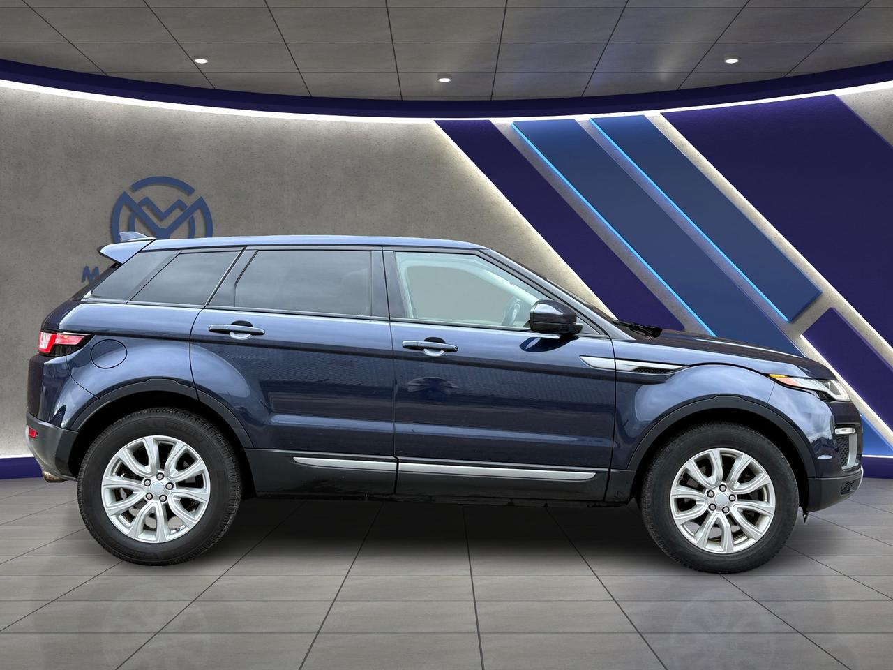 2017 Land Rover Range Rover Evoque SE 4WD Photo3