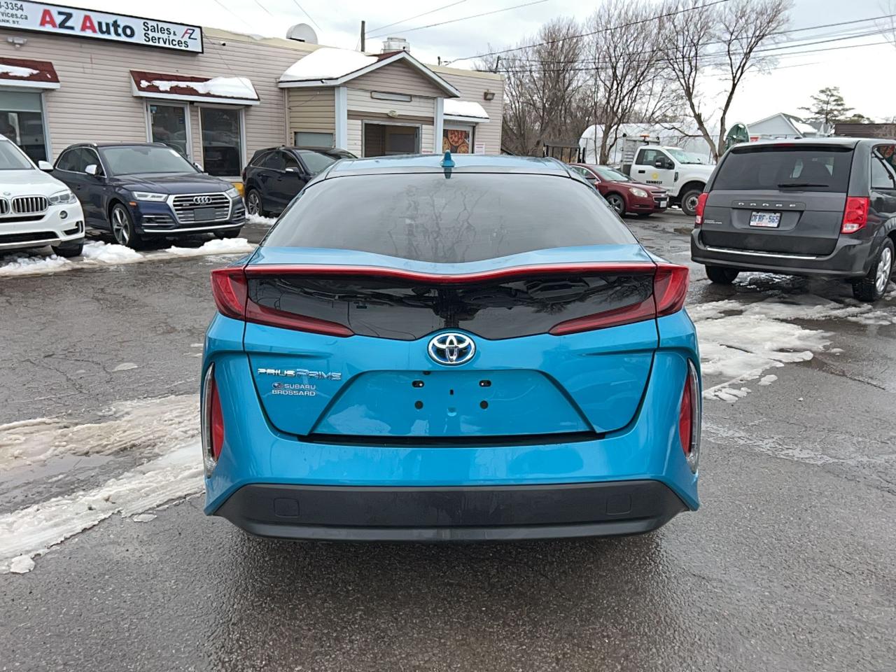 2020 Toyota Prius Prime Le Photo4