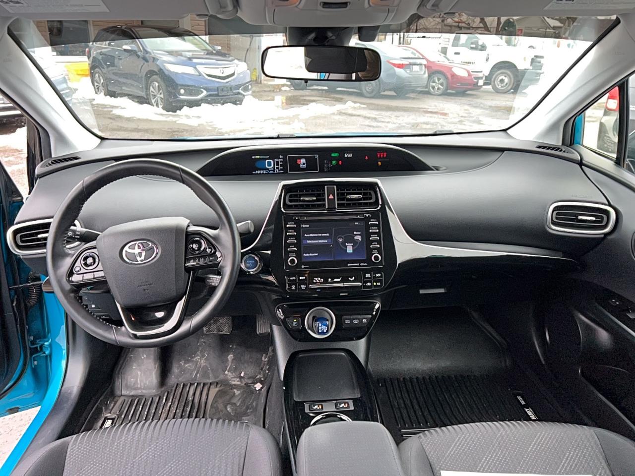 2020 Toyota Prius Prime Le Photo