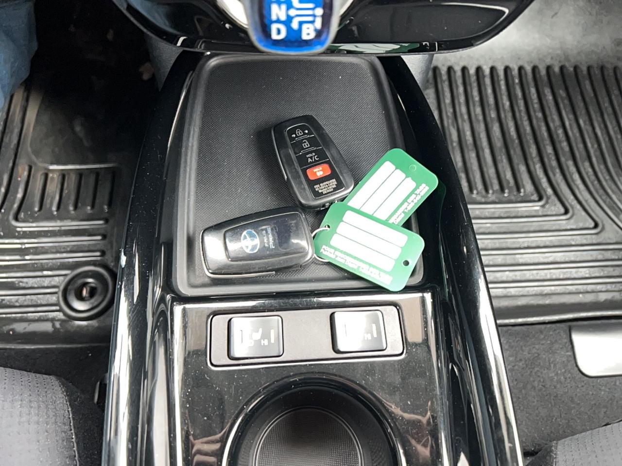 2020 Toyota Prius Prime Le Photo