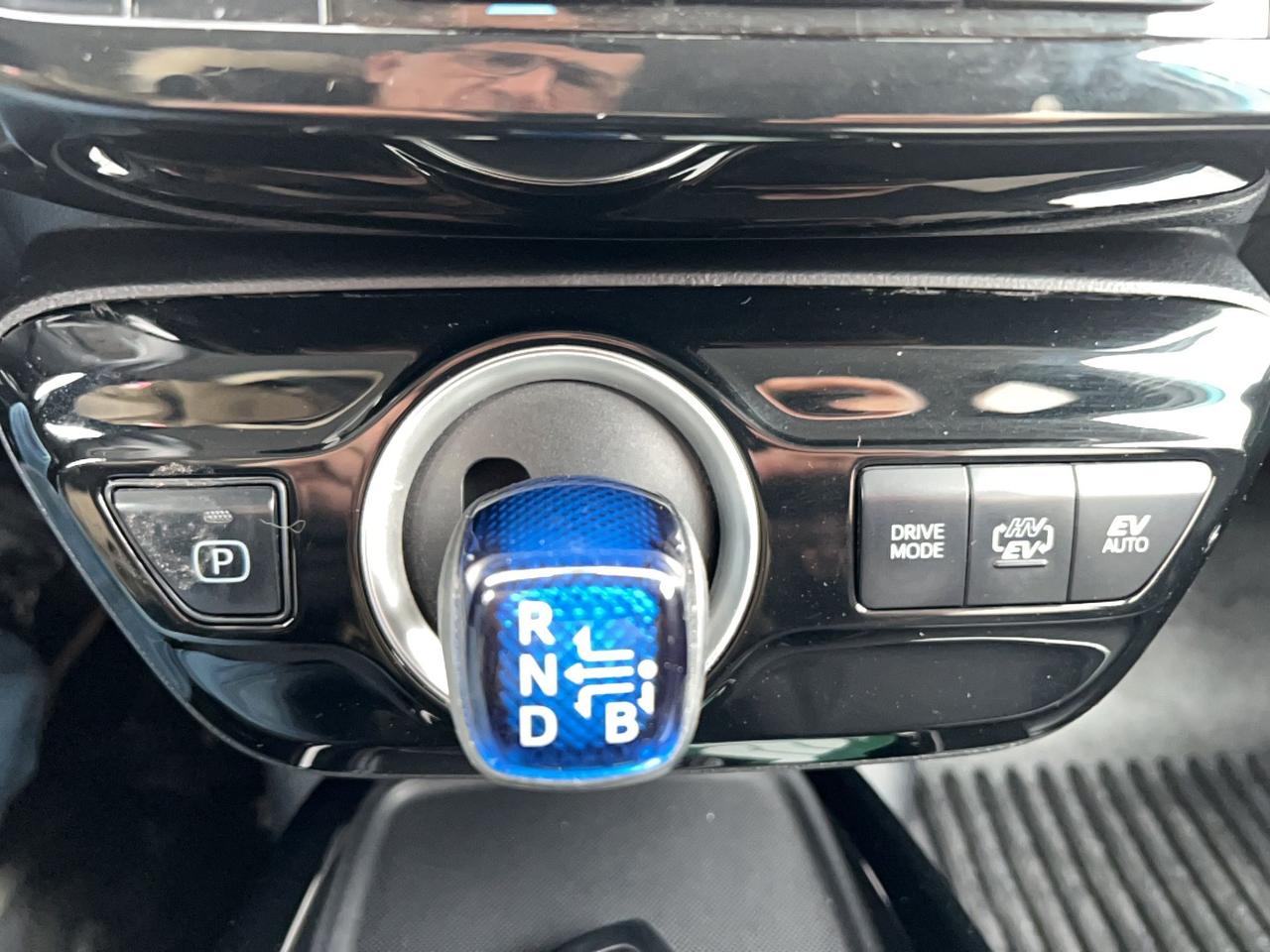 2020 Toyota Prius Prime Le Photo