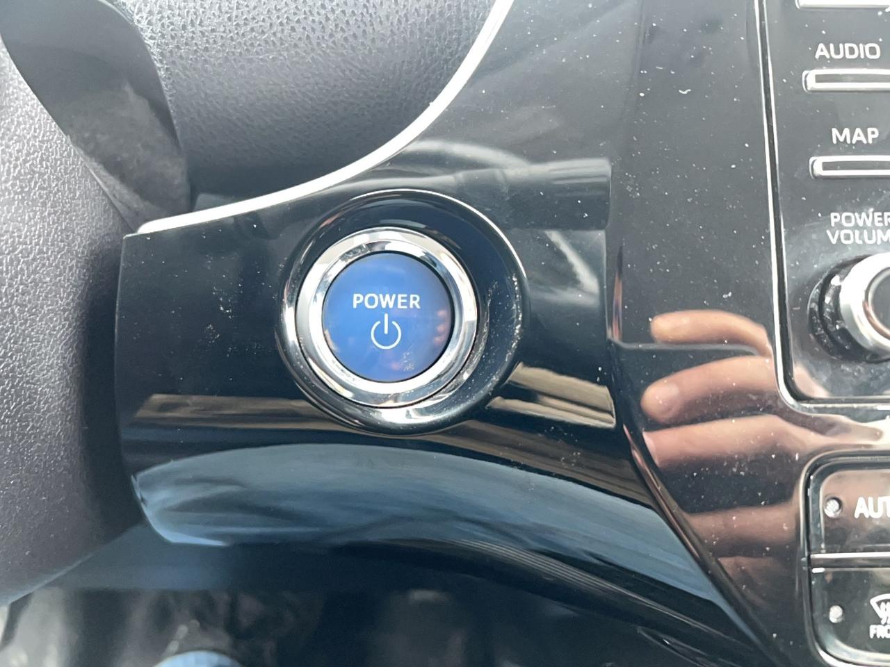 2020 Toyota Prius Prime Le Photo