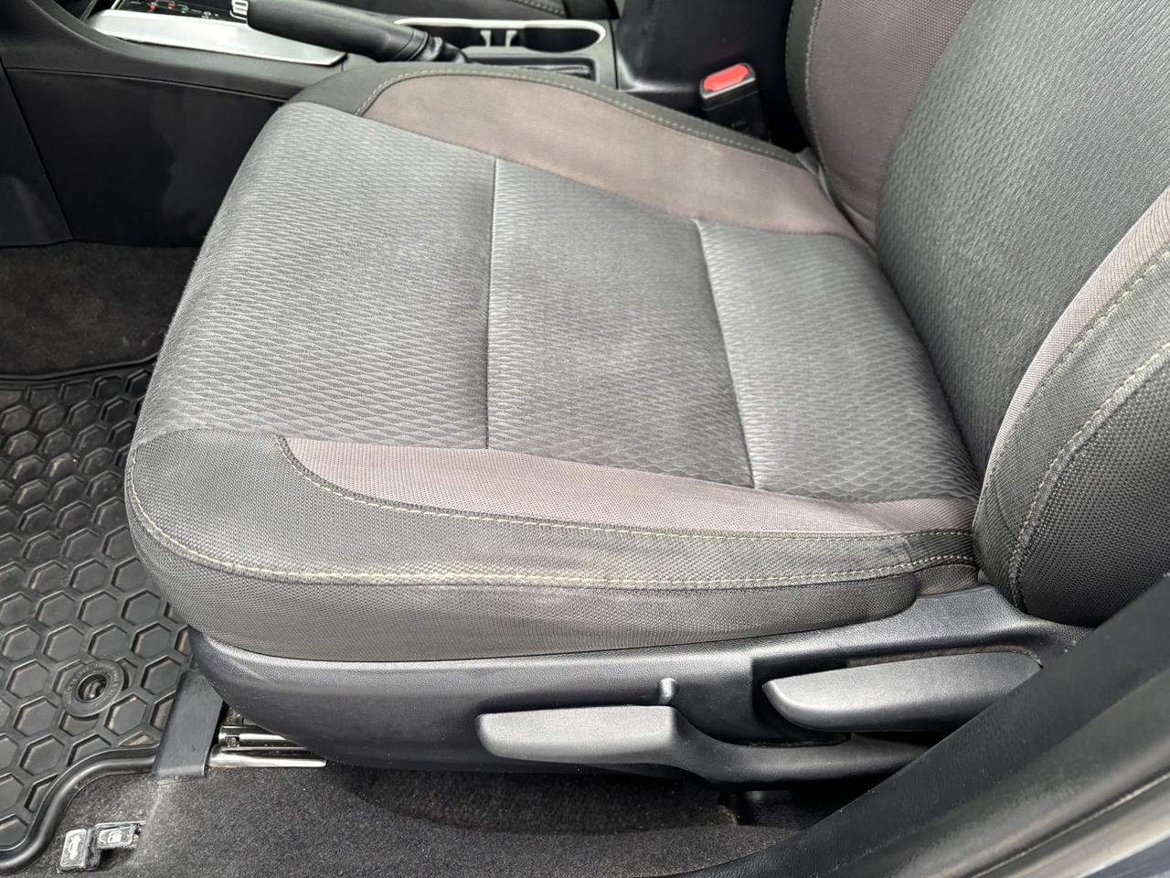 2017 Toyota Corolla L CVT Photo