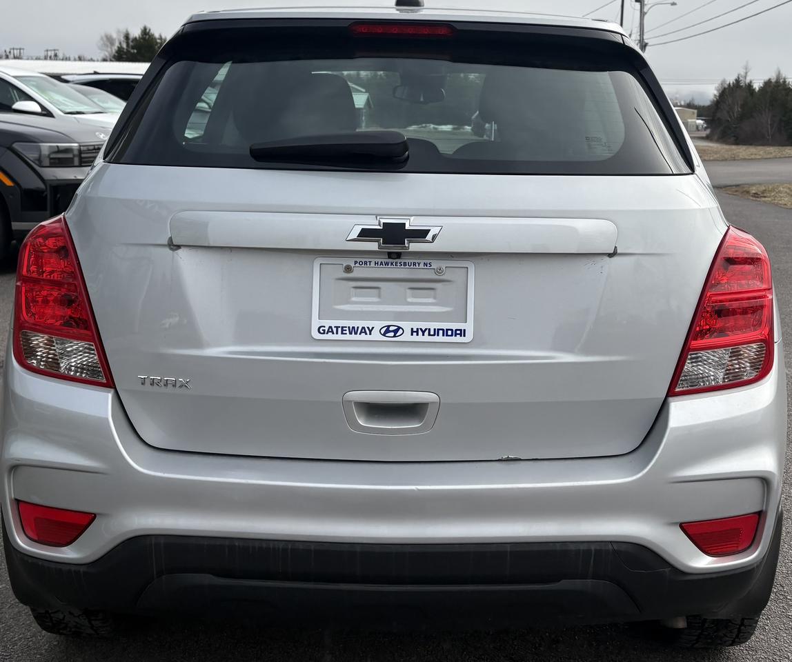 2019 Chevrolet Trax LS Photo