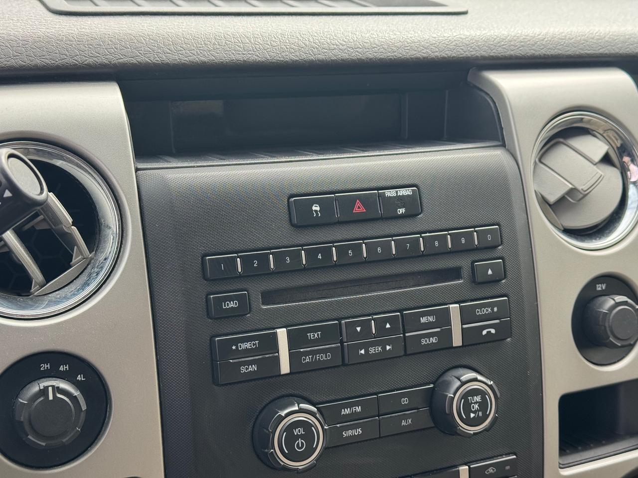 2009 Ford F-150 XLT **ONE OWNER**CLEAN CARFAX** Photo