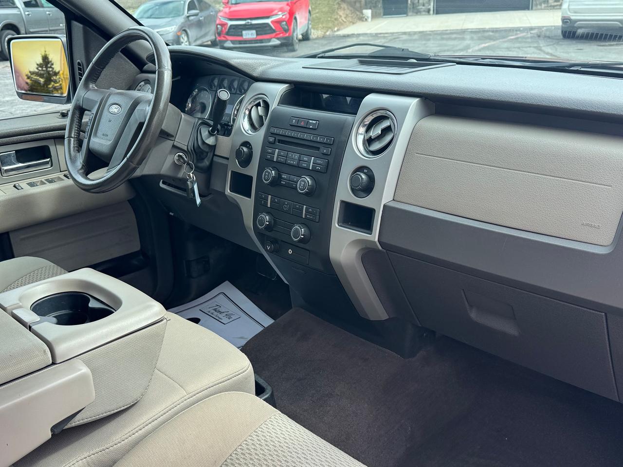 2009 Ford F-150 XLT **ONE OWNER**CLEAN CARFAX** Photo