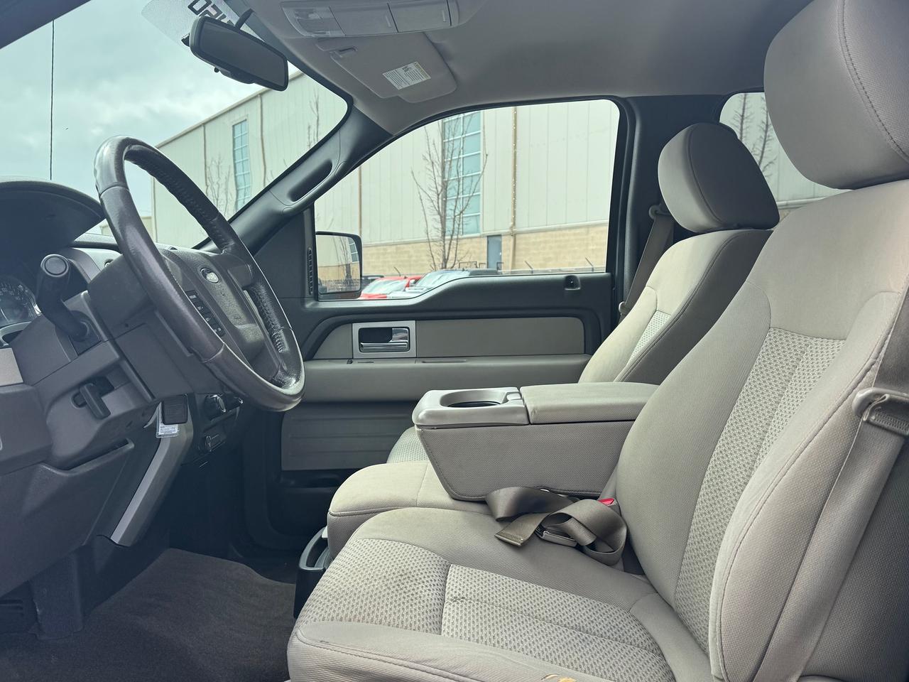 2009 Ford F-150 XLT **ONE OWNER**CLEAN CARFAX** Photo