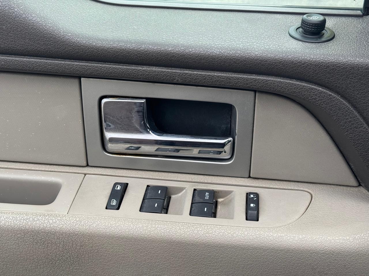 2009 Ford F-150 XLT **ONE OWNER**CLEAN CARFAX** Photo