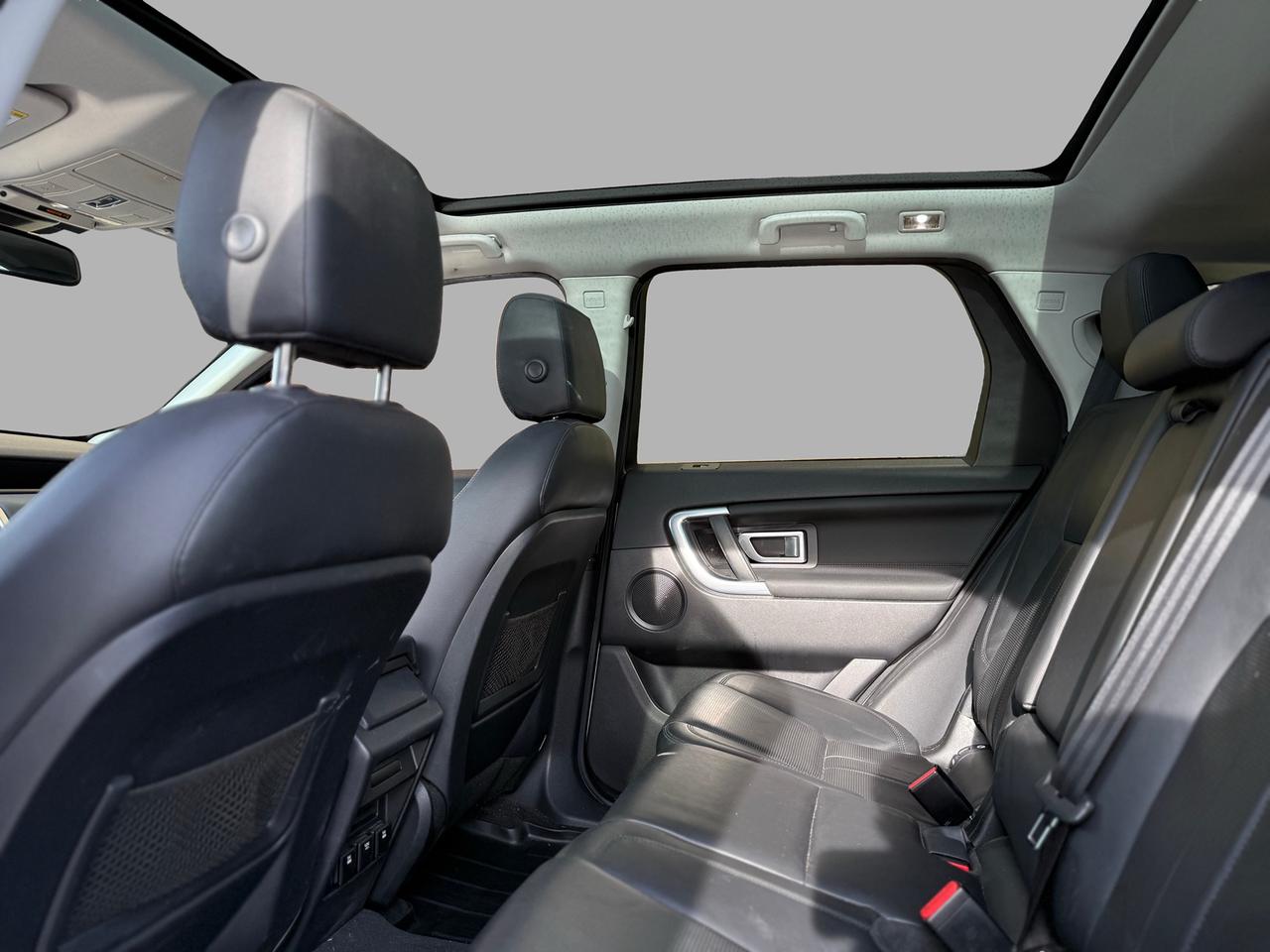 2016 Land Rover Discovery Sport HSE 4WD Photo