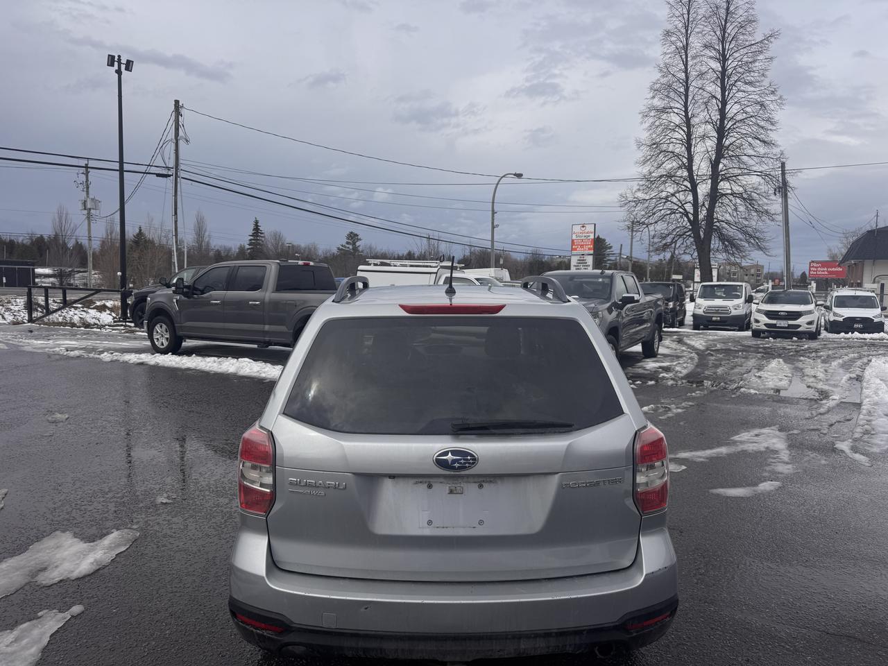 2015 Subaru Forester i Convenience Photo3