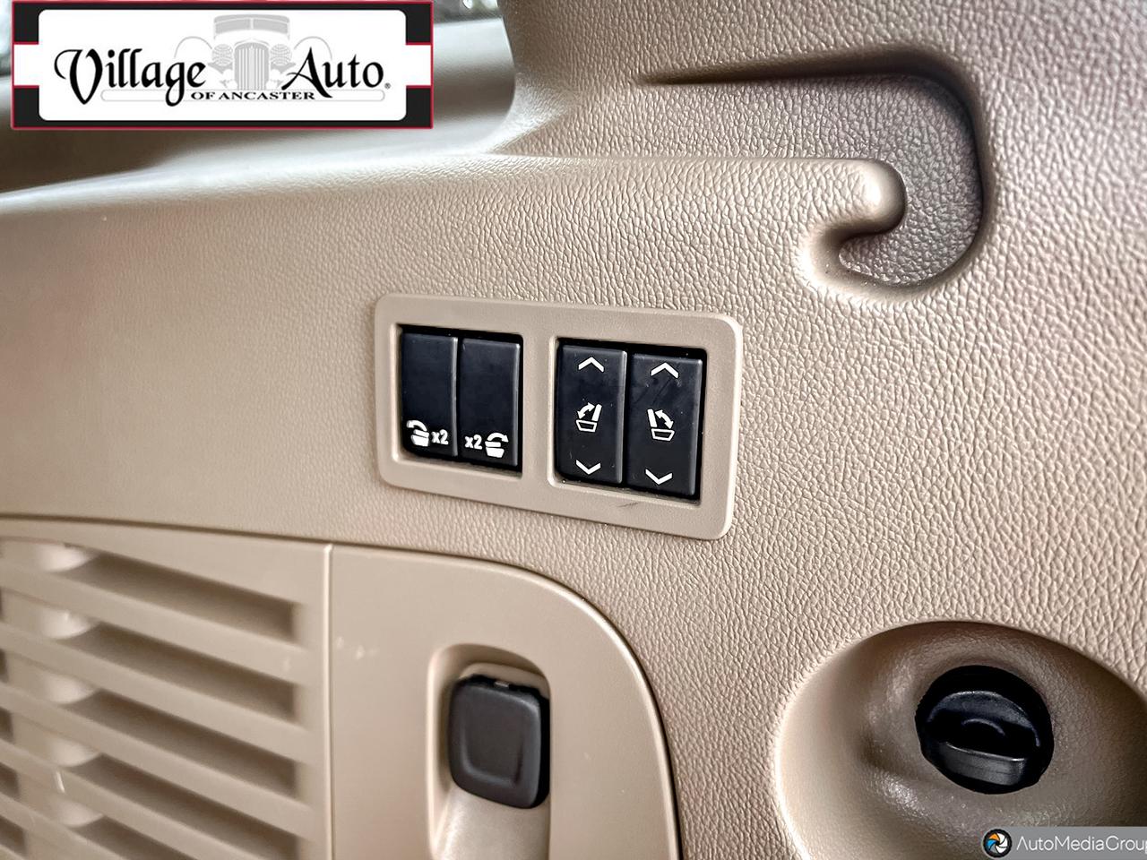 2019 Chevrolet Suburban 4WD 4dr 1500 Premier - Photo #11