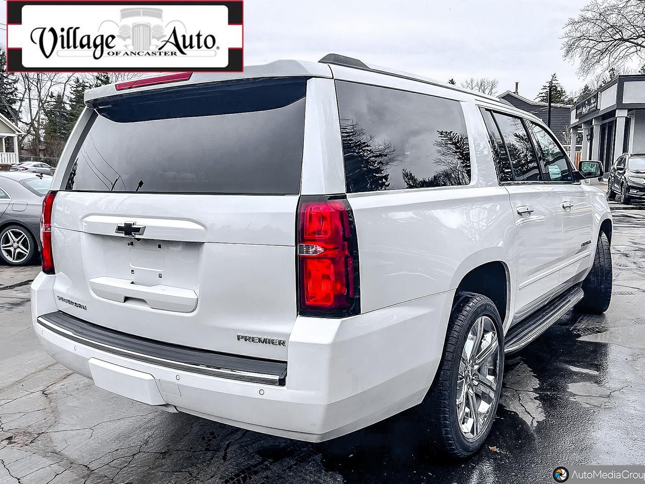 2019 Chevrolet Suburban 4WD 4dr 1500 Premier - Photo #4