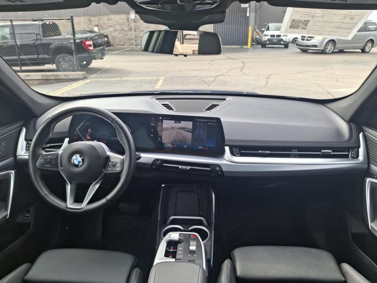 2023 BMW X1 xDrive28i | Pano Roof | Leather | Navi | Heated Seats + Steering | Power Liftgate | and More ! Photo