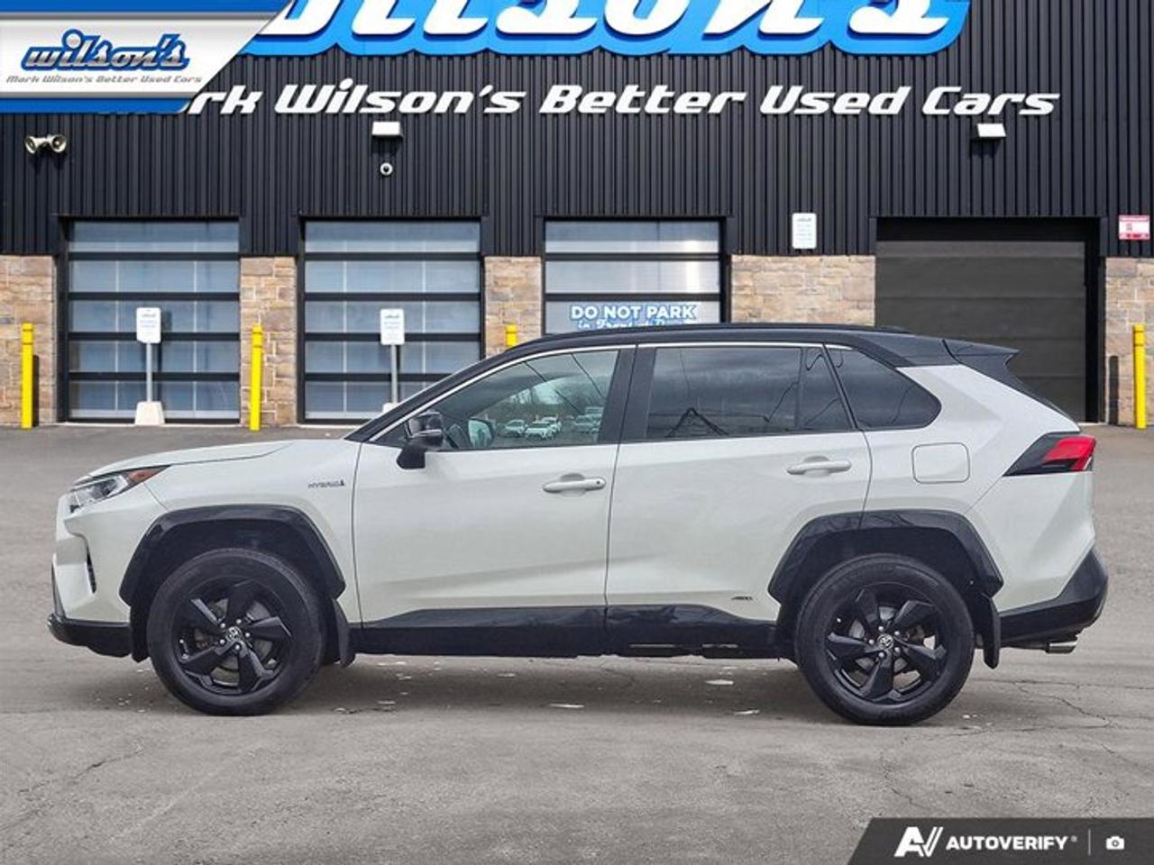 2019 Toyota RAV4 Hybrid XSE | Leatherette | Sunroof | Heated Wheel + Seats | Power Liftgate | Bluetooth | and More ! Photo
