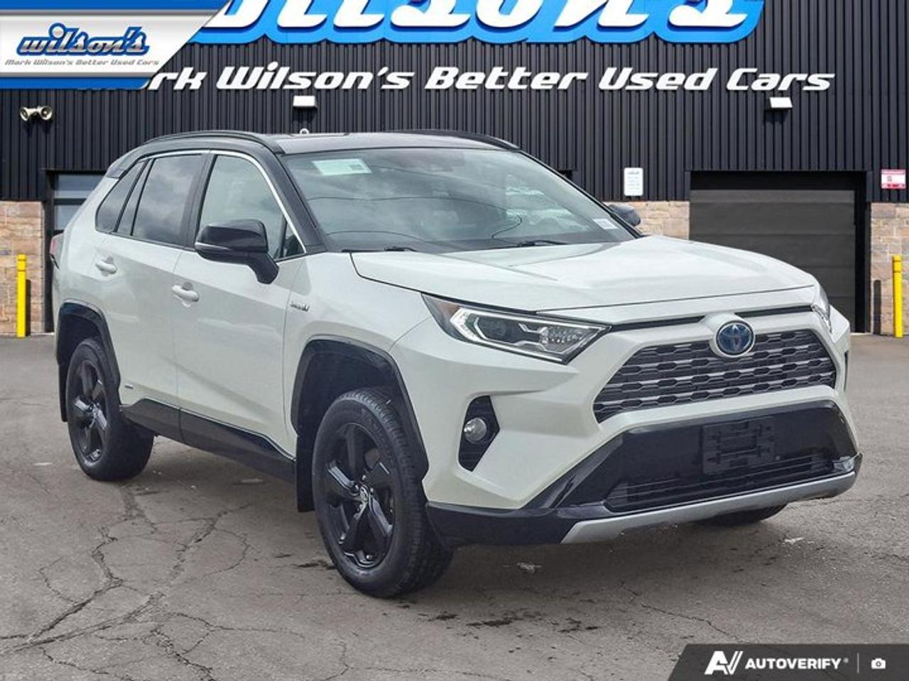 2019 Toyota RAV4 Hybrid XSE | Leatherette | Sunroof | Heated Wheel + Seats | Power Liftgate | Bluetooth | and More ! Photo