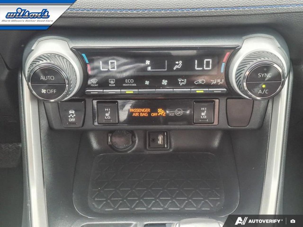 2019 Toyota RAV4 Hybrid XSE | Leatherette | Sunroof | Heated Wheel + Seats | Power Liftgate | Bluetooth | and More ! Photo