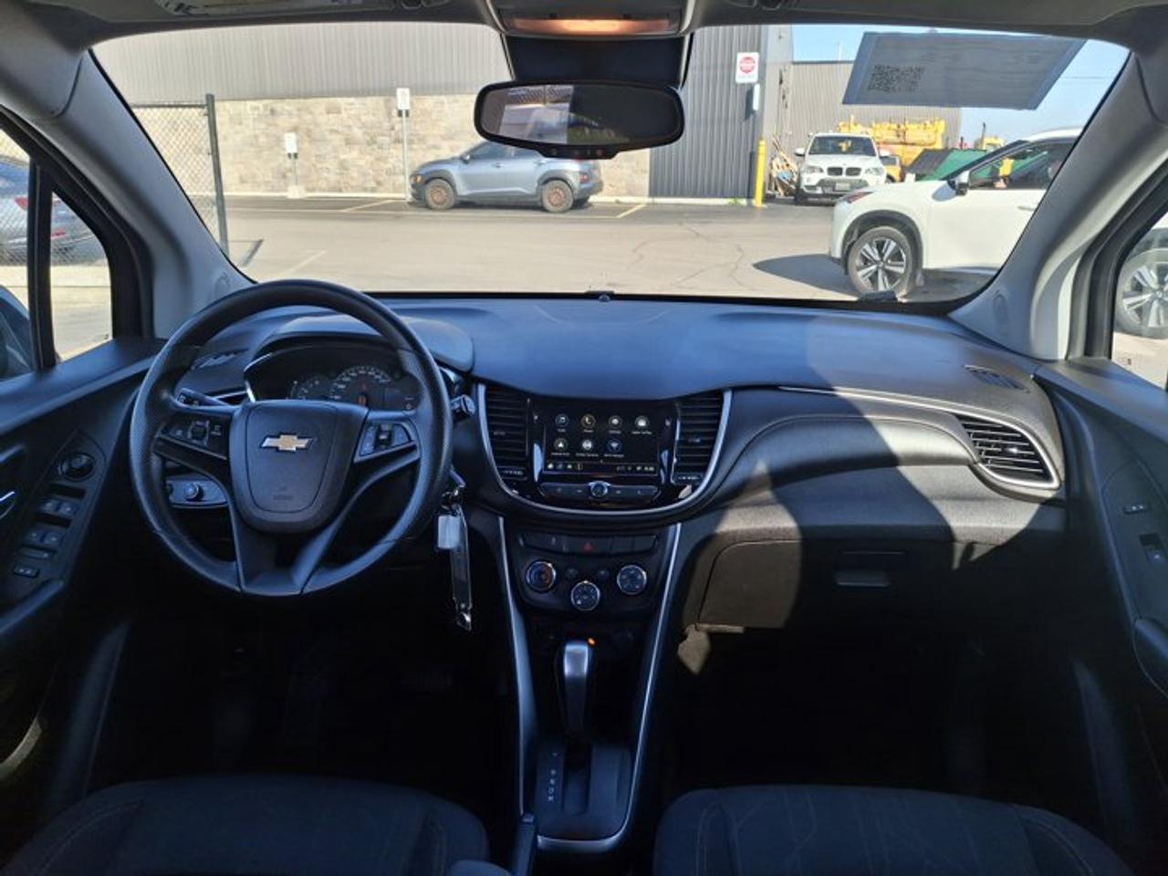 2019 Chevrolet Trax LT AWD | Alloys | Reverse Camera | Power Windows and Locks | Bluetooth |  and Much More ! Photo