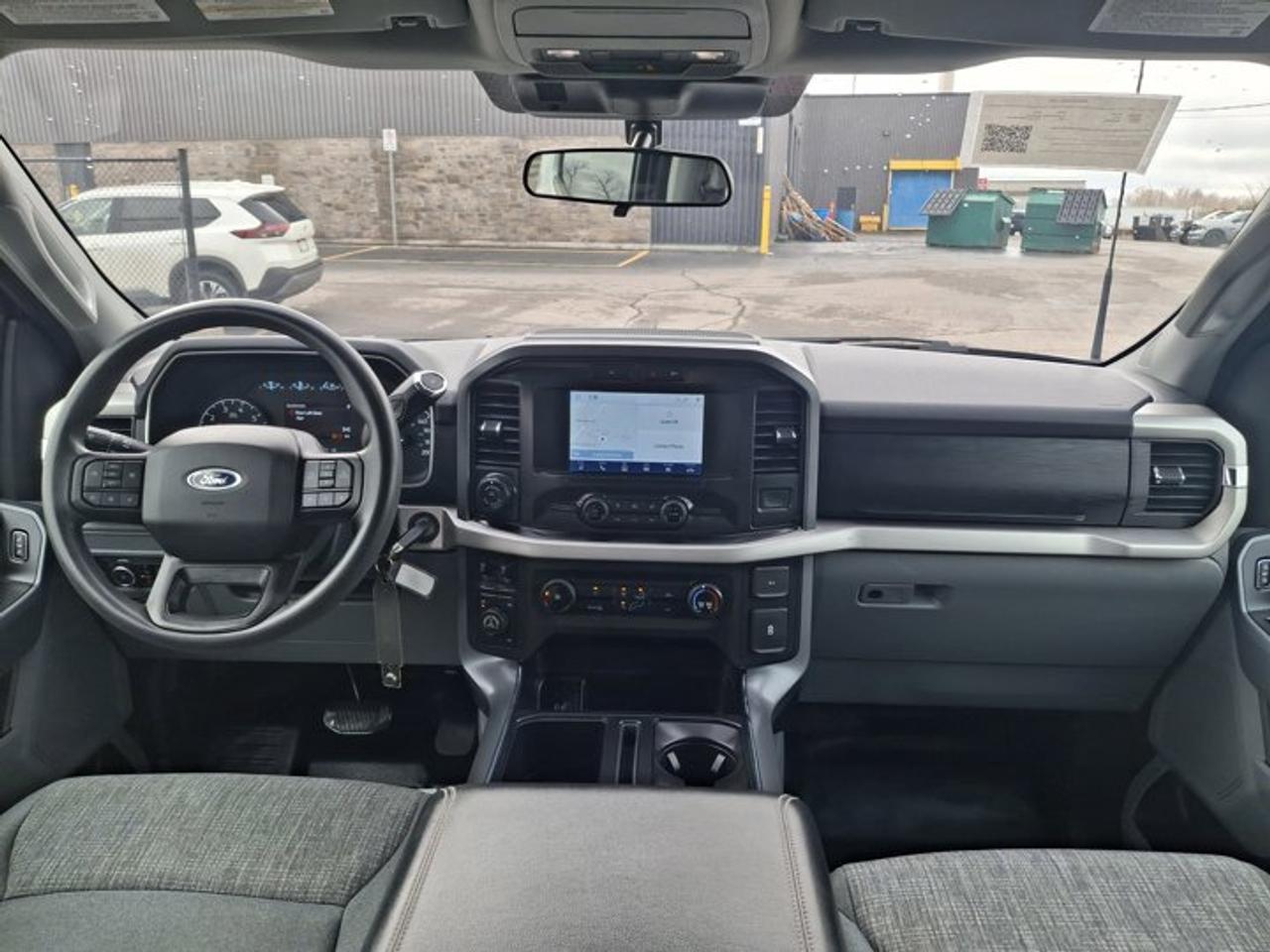 2022 Ford F-150 XLT Crew 4X4 | 3.5L | Nav | Bucket Seats | Tailgate Step | Tow Pkg | Remote Start | and More ! Photo