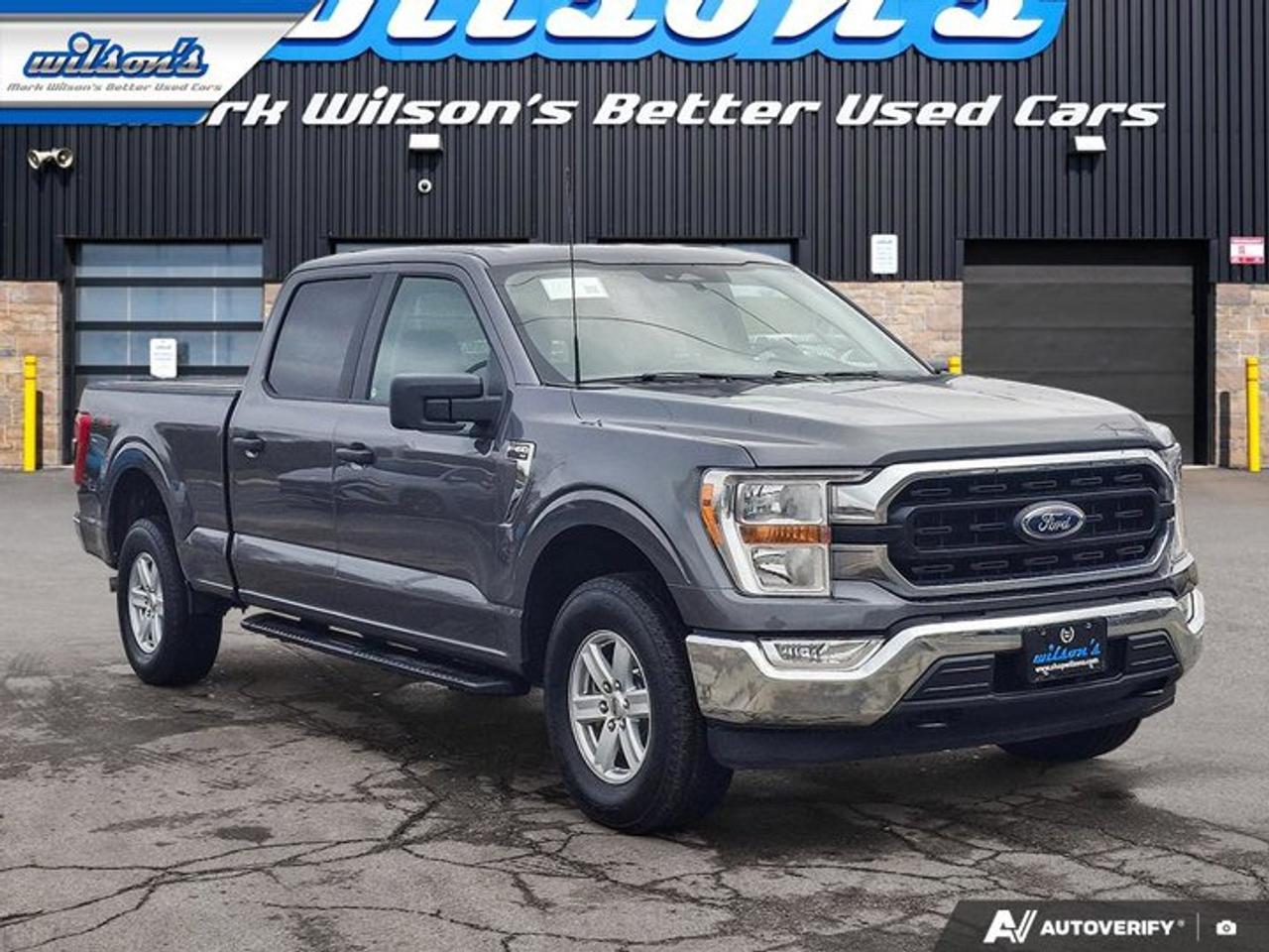 2022 Ford F-150 XLT Crew 4X4 | 3.5L | Nav | Bucket Seats | Tailgate Step | Tow Pkg | Remote Start | and More ! Photo