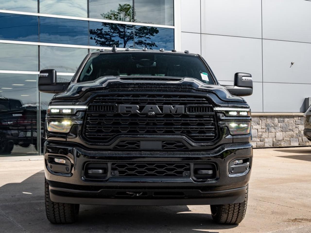 2026 RAM 3500 Limited Photo