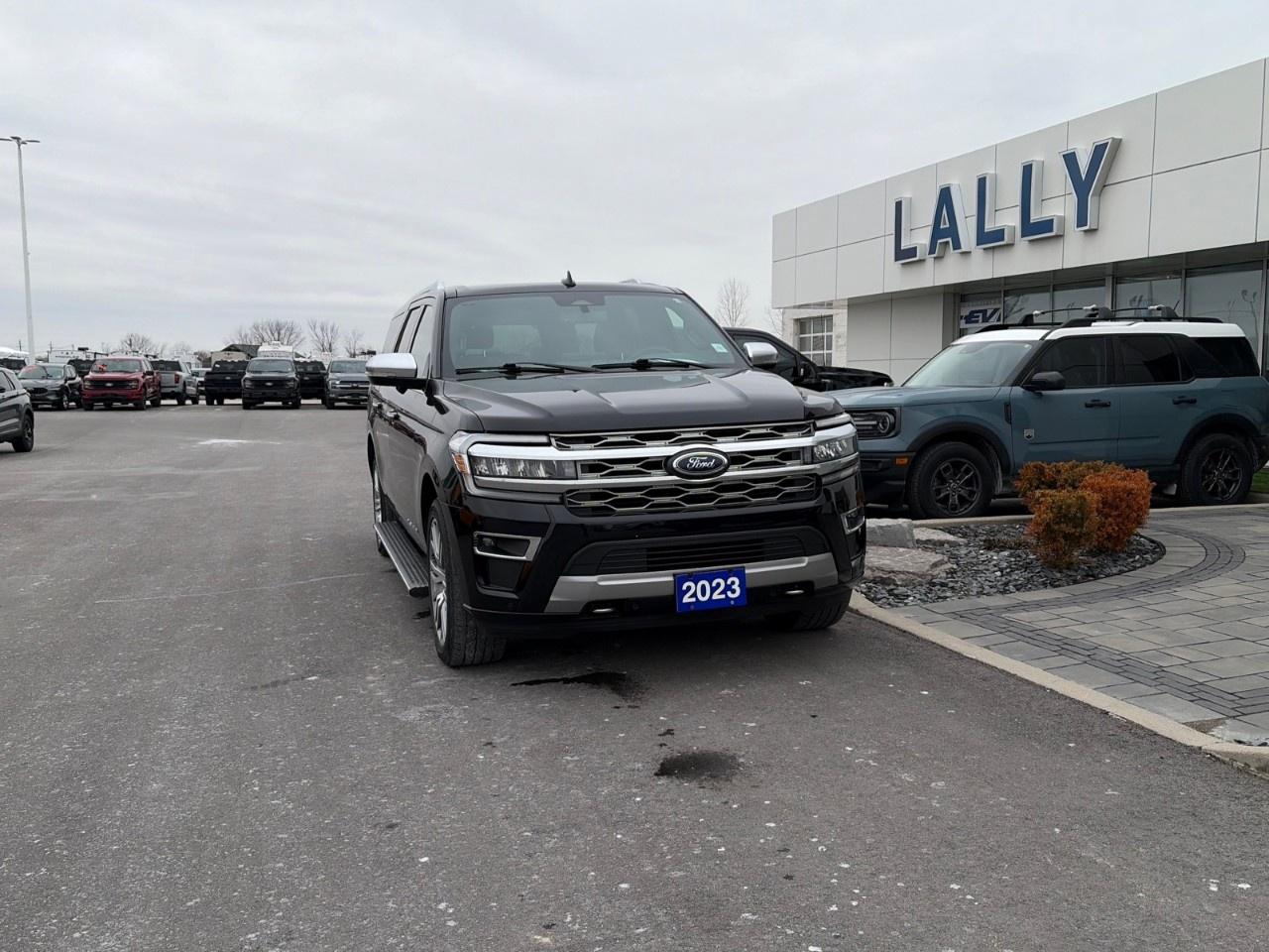 2023 Ford Expedition Platinum Max 4X4 Photo