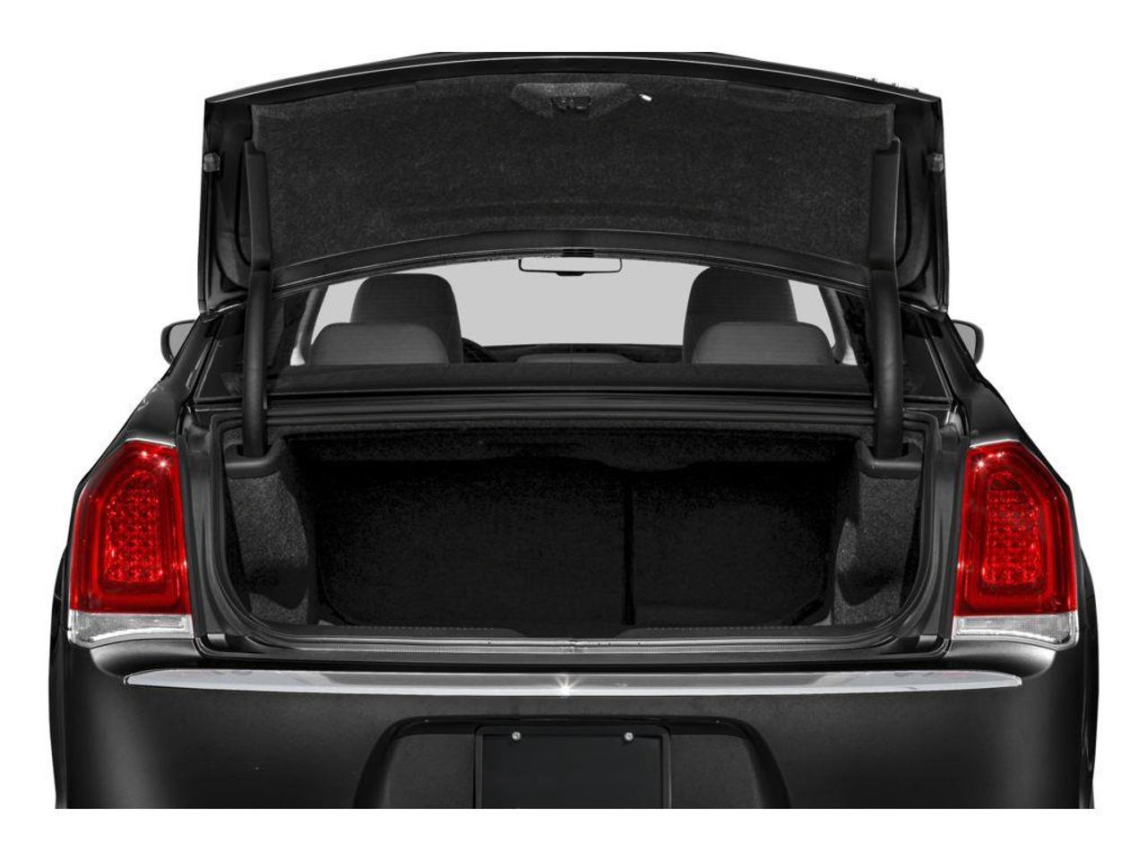 2022 Chrysler 300 S Photo