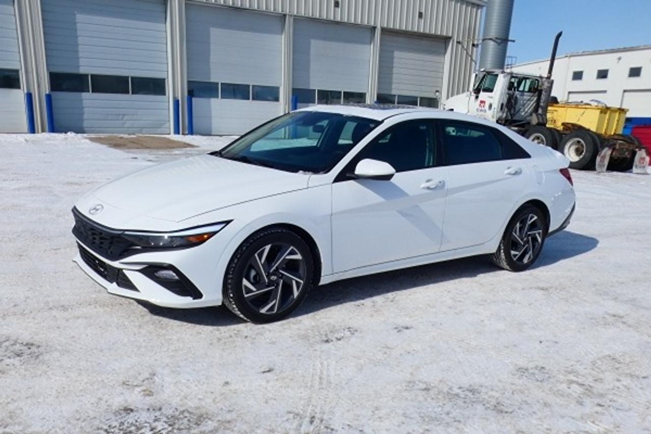 2025 Hyundai Elantra Preferred IVT w/Tech Pkg, Htd cloth, S/R, NAV, BUC - Photo #1