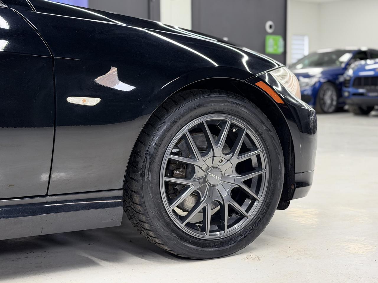 2011 BMW 323i SUNROOF|HEATED SEATS|DUAL CLIMATE|CLEAN CARFAX| Photo2