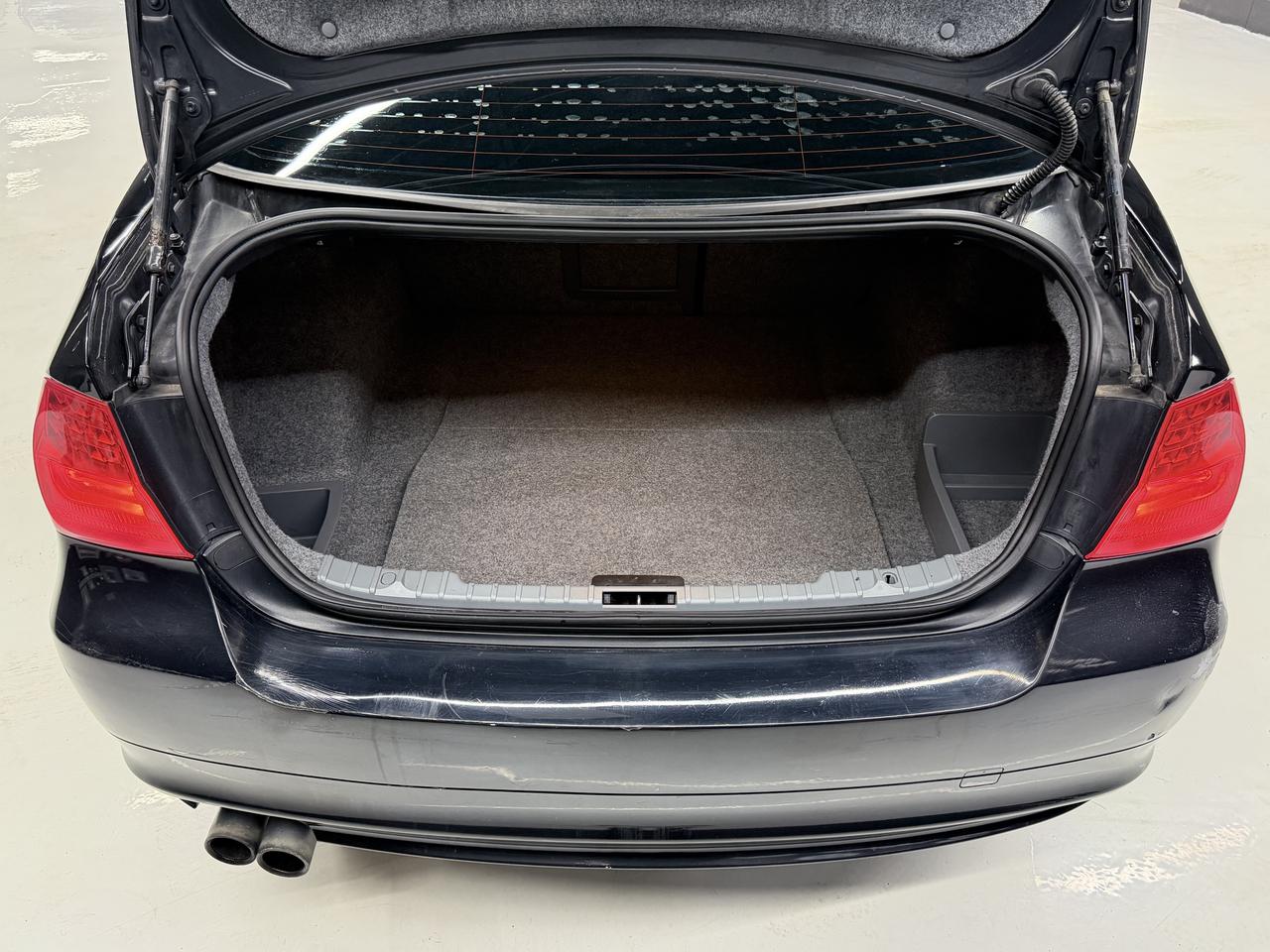 2011 BMW 323i SUNROOF|HEATED SEATS|DUAL CLIMATE|CLEAN CARFAX| Photo