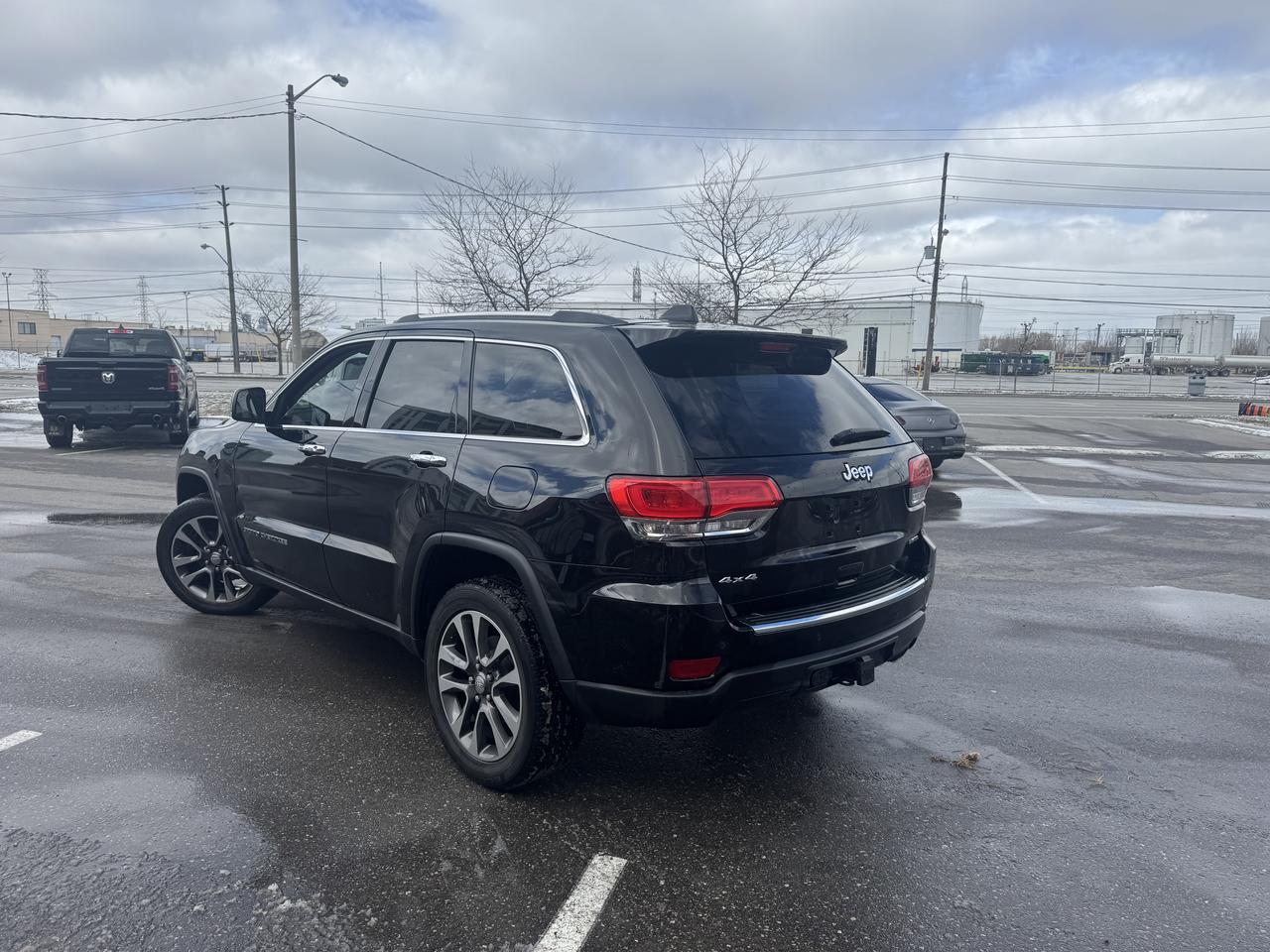 2018 Jeep Grand Cherokee LIMITED 4WD LEATHER PAN/ROOF NAV B/SPOT CAMERA Photo4