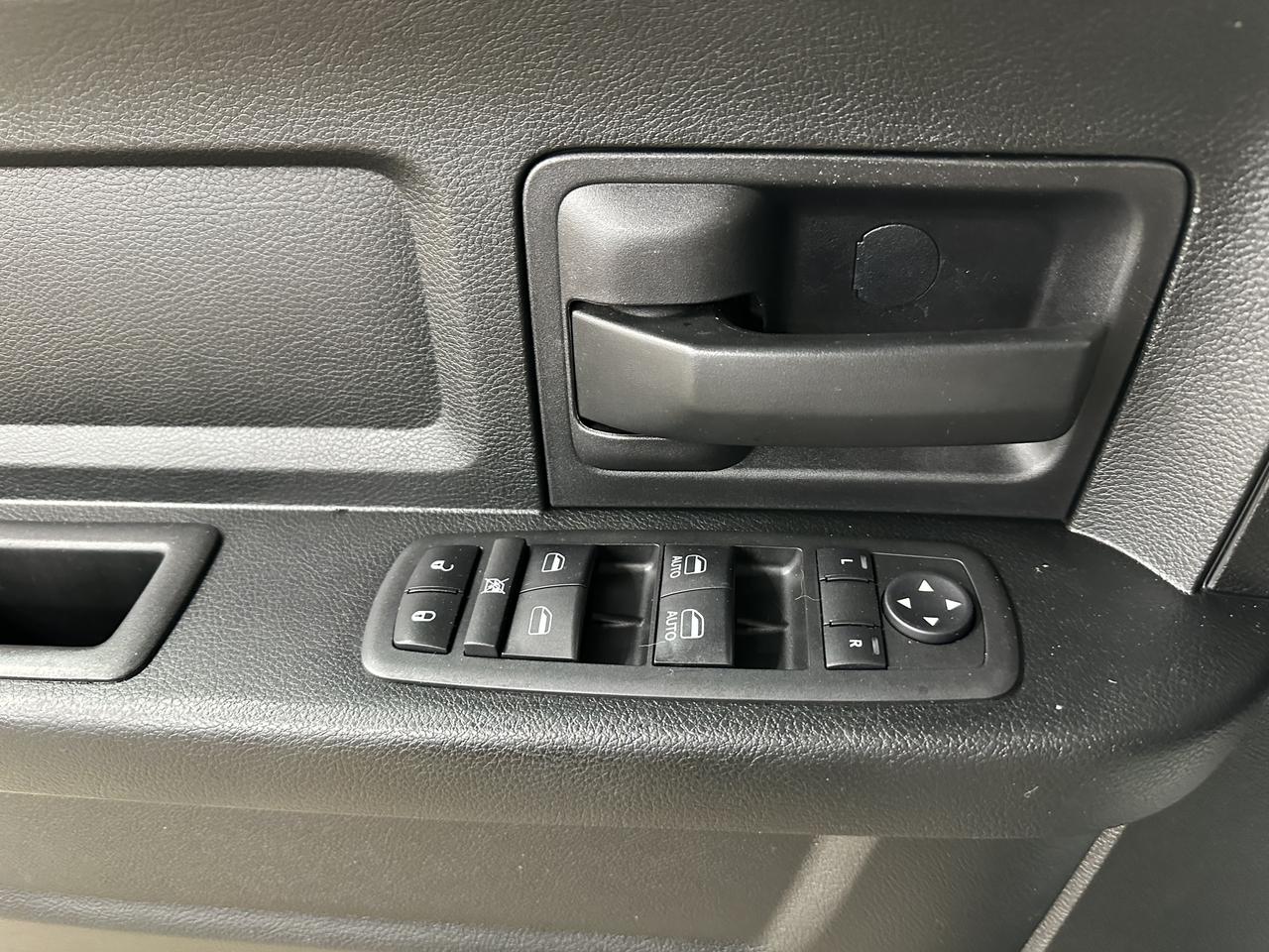 2018 RAM 1500 TRADESMAN Photo