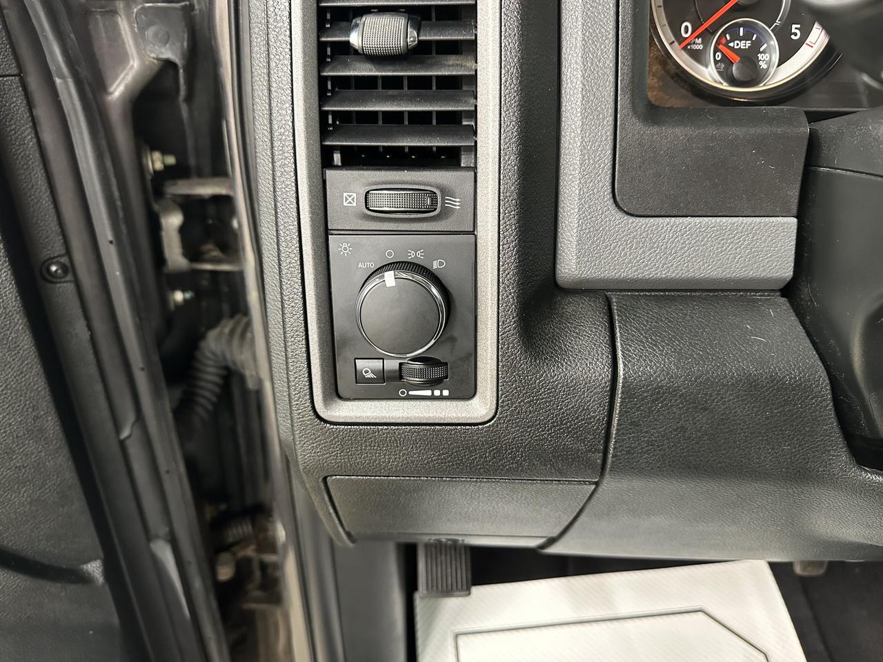 2018 RAM 1500 TRADESMAN Photo7