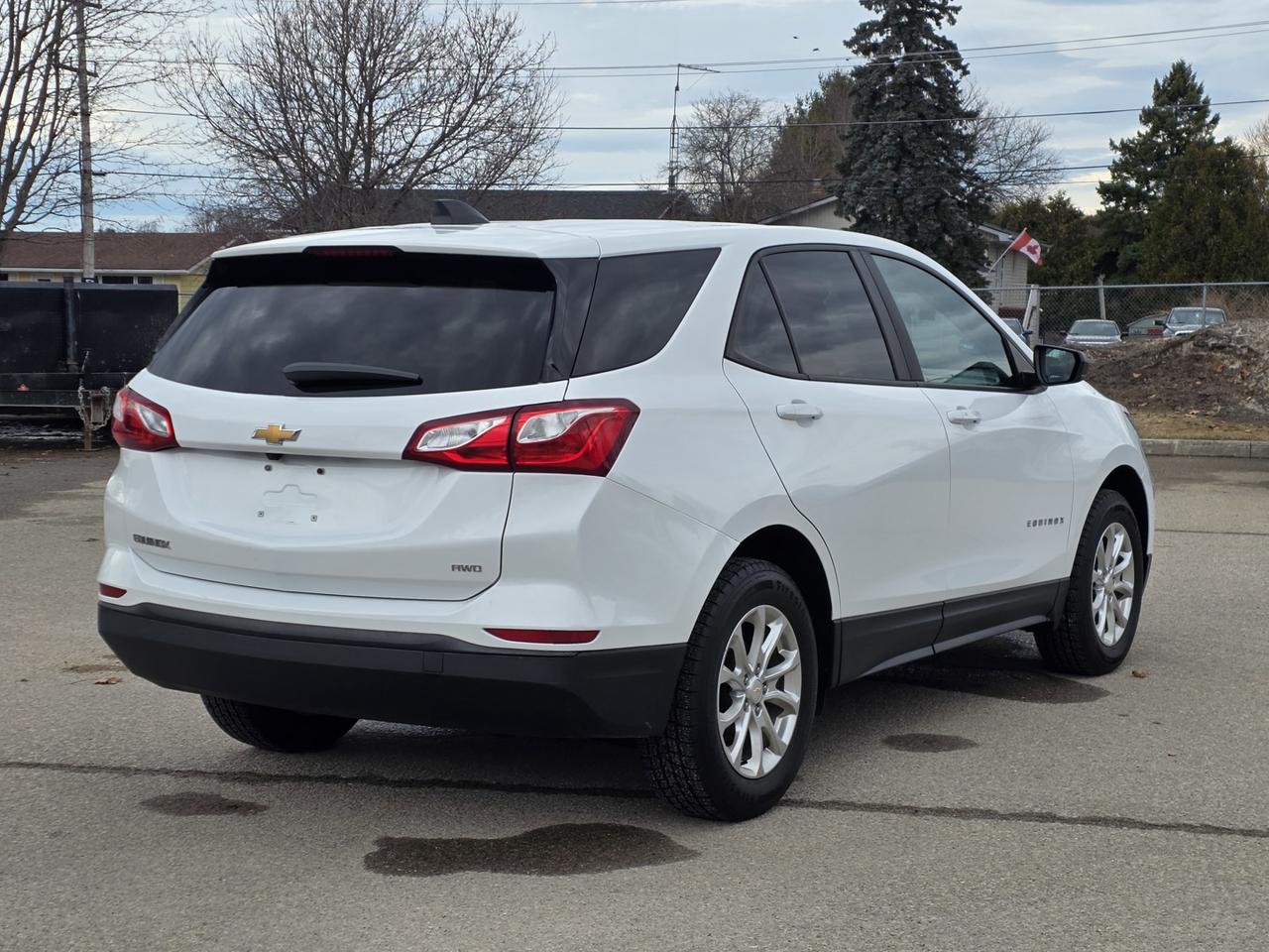 2020 Chevrolet Equinox LS AWD Photo4