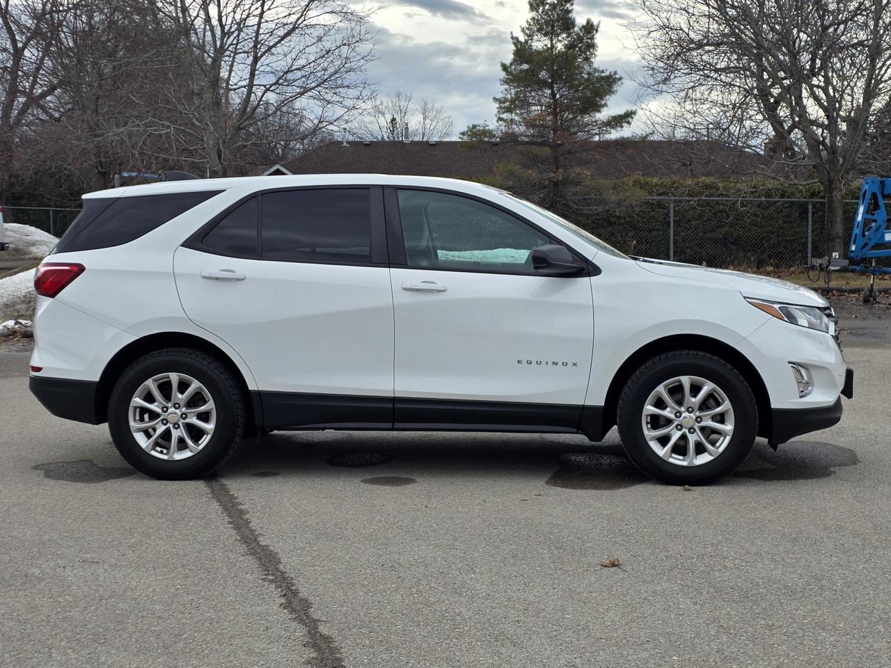 2020 Chevrolet Equinox LS AWD Photo