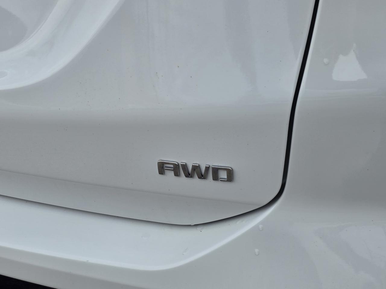 2020 Chevrolet Equinox LS AWD Photo