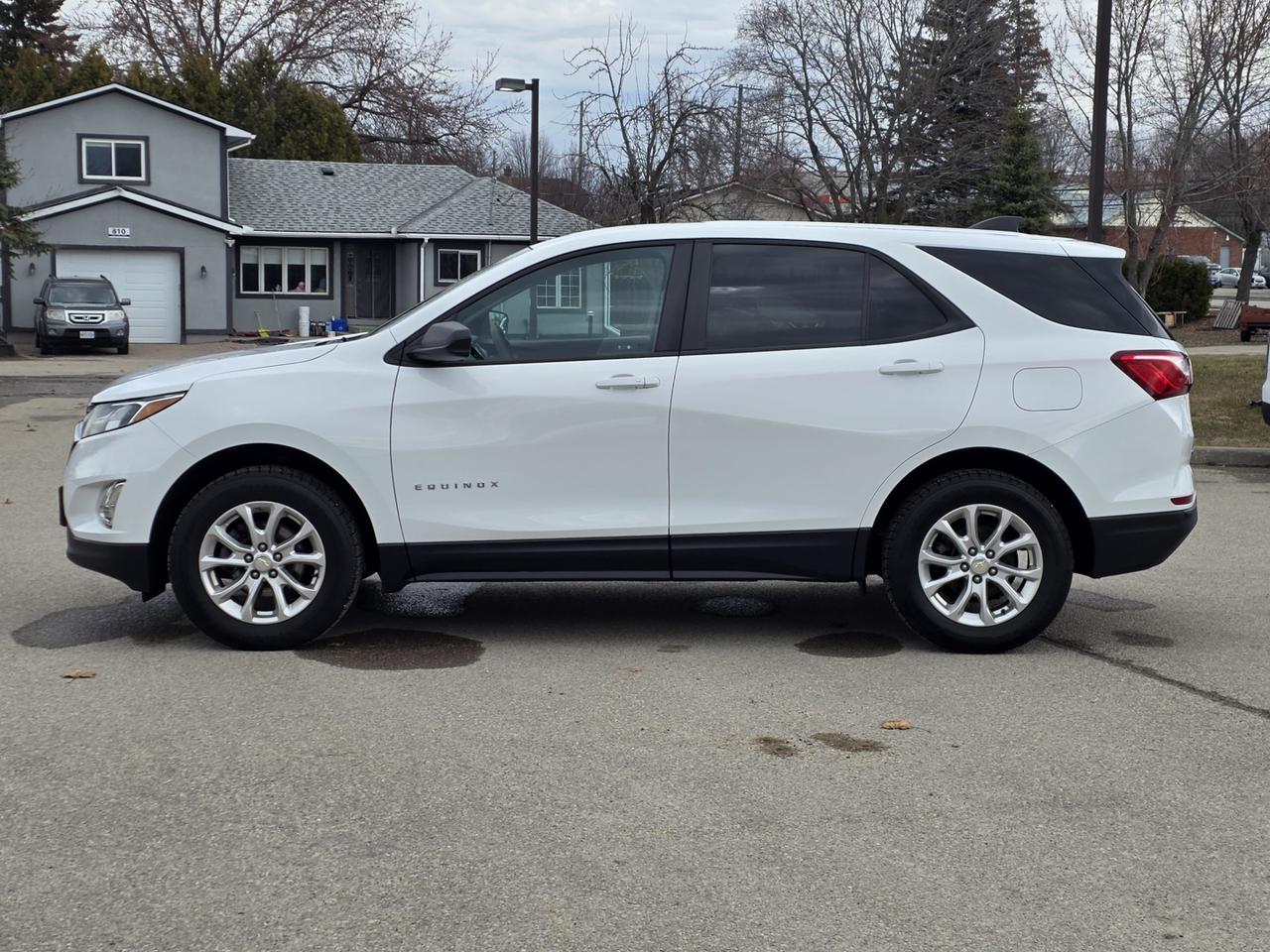 2020 Chevrolet Equinox LS AWD Photo