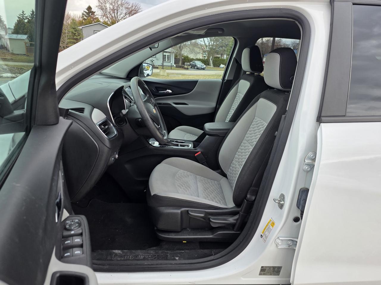 2020 Chevrolet Equinox LS AWD Photo