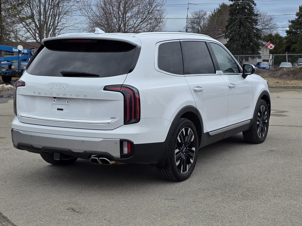 2023 Kia Telluride SX AWD includes snow tires on rims! Photo