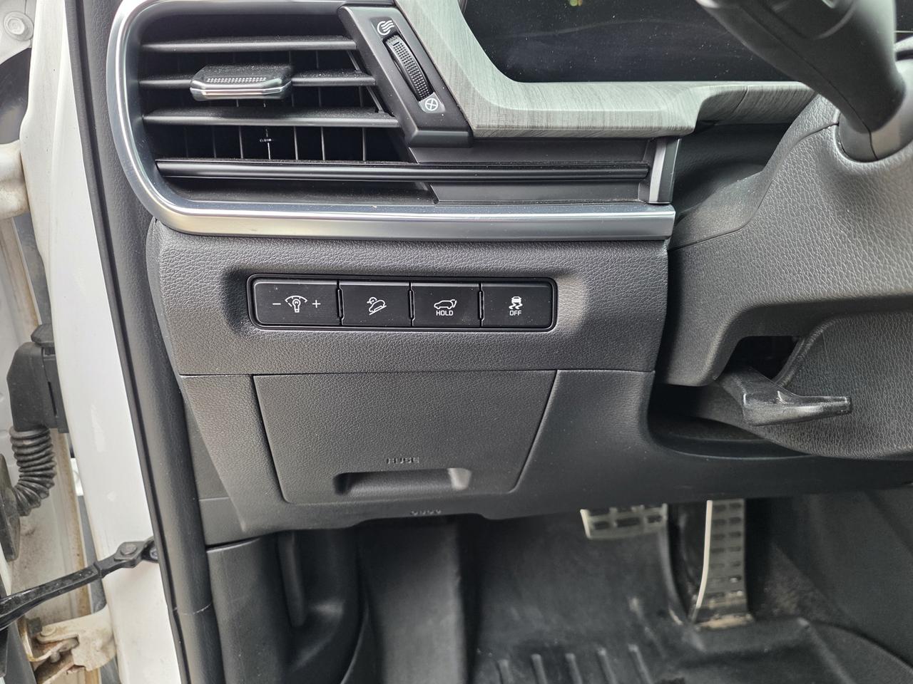 2023 Kia Telluride SX AWD includes snow tires on rims! Photo