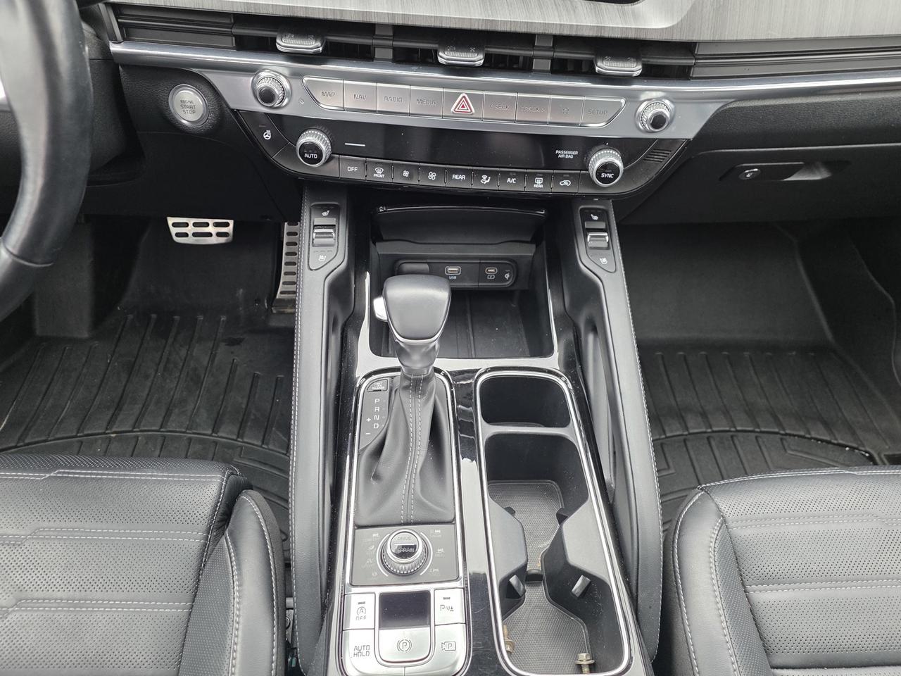 2023 Kia Telluride SX AWD includes snow tires on rims! Photo