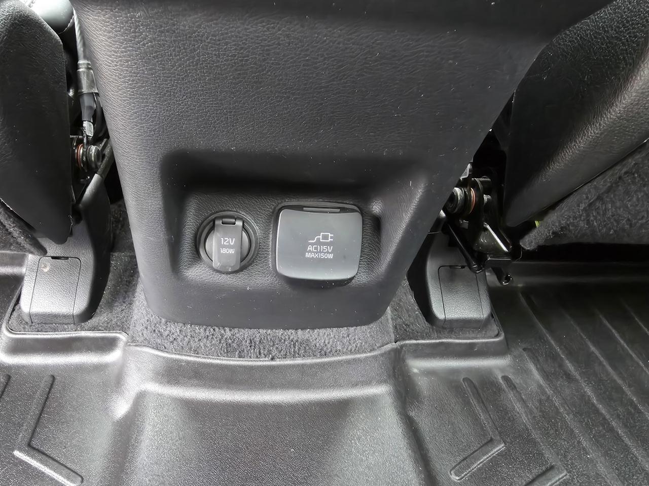 2023 Kia Telluride SX AWD includes snow tires on rims! Photo