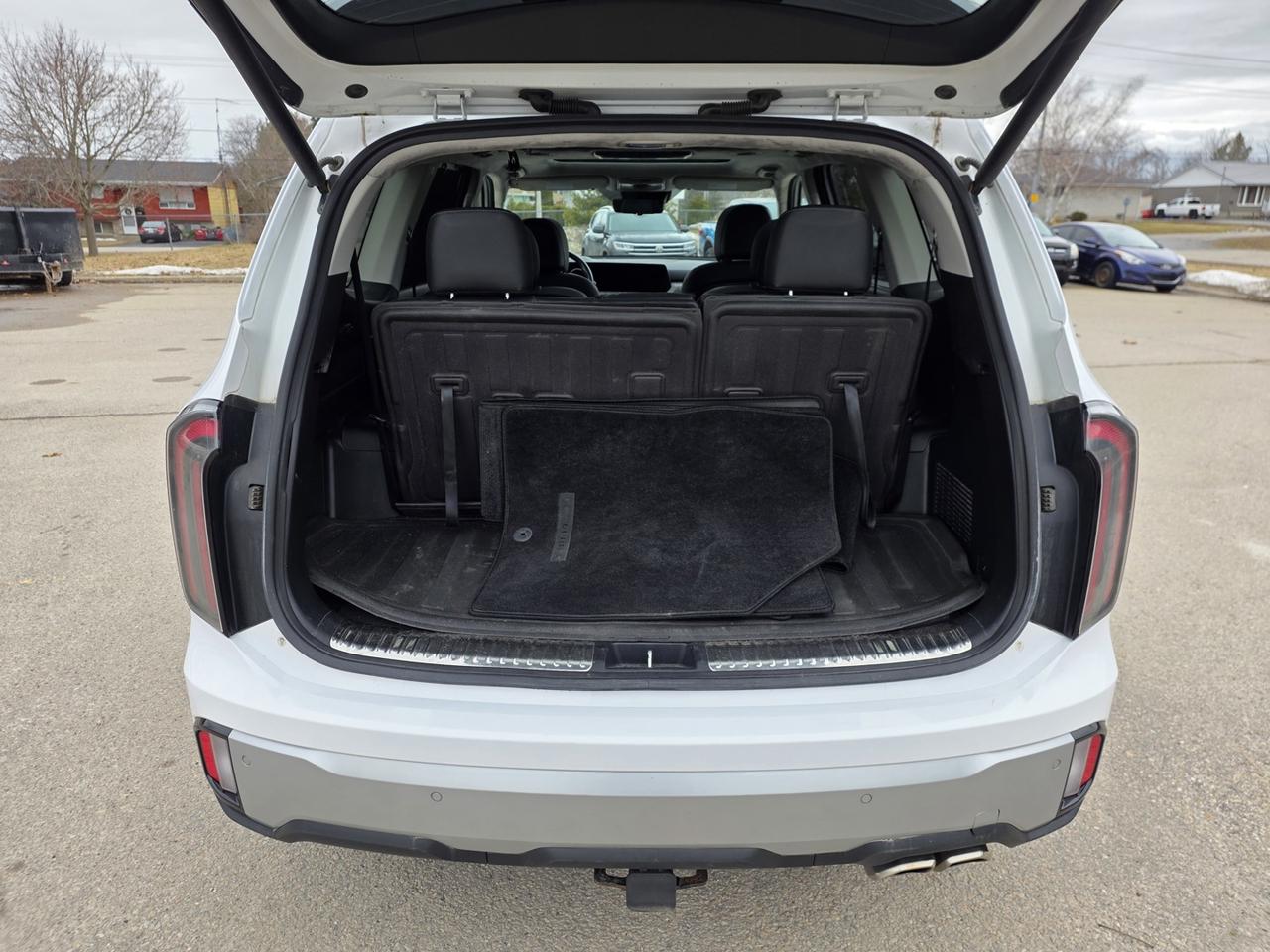 2023 Kia Telluride SX AWD includes snow tires on rims! Photo