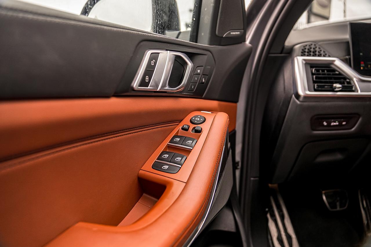 2024 BMW X5 xDrive40i M SPORT|HUD|WOOD TRIM|PANO|NAVI| Photo