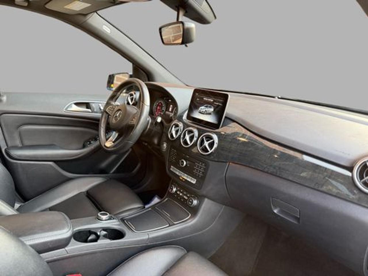 2018 Mercedes-Benz B-Class B 250 Photo