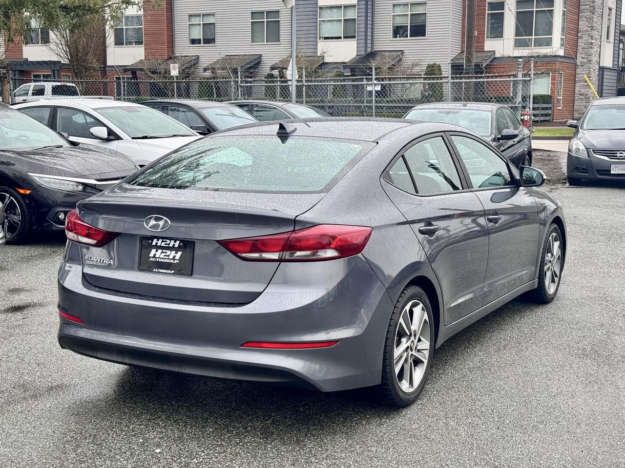 2017 Hyundai Elantra FINANCING AVAILABLE Photo5