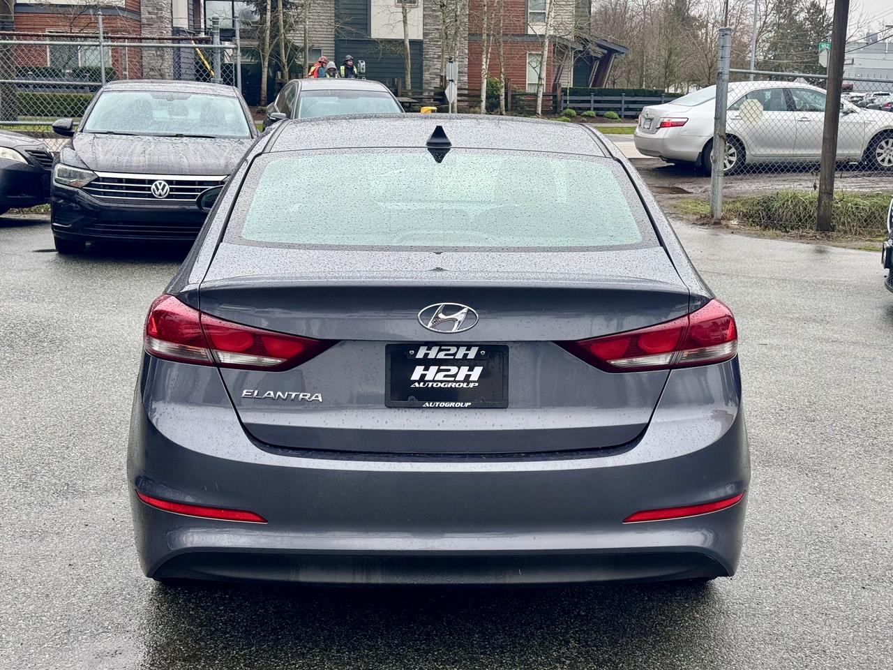 2017 Hyundai Elantra FINANCING AVAILABLE Photo6