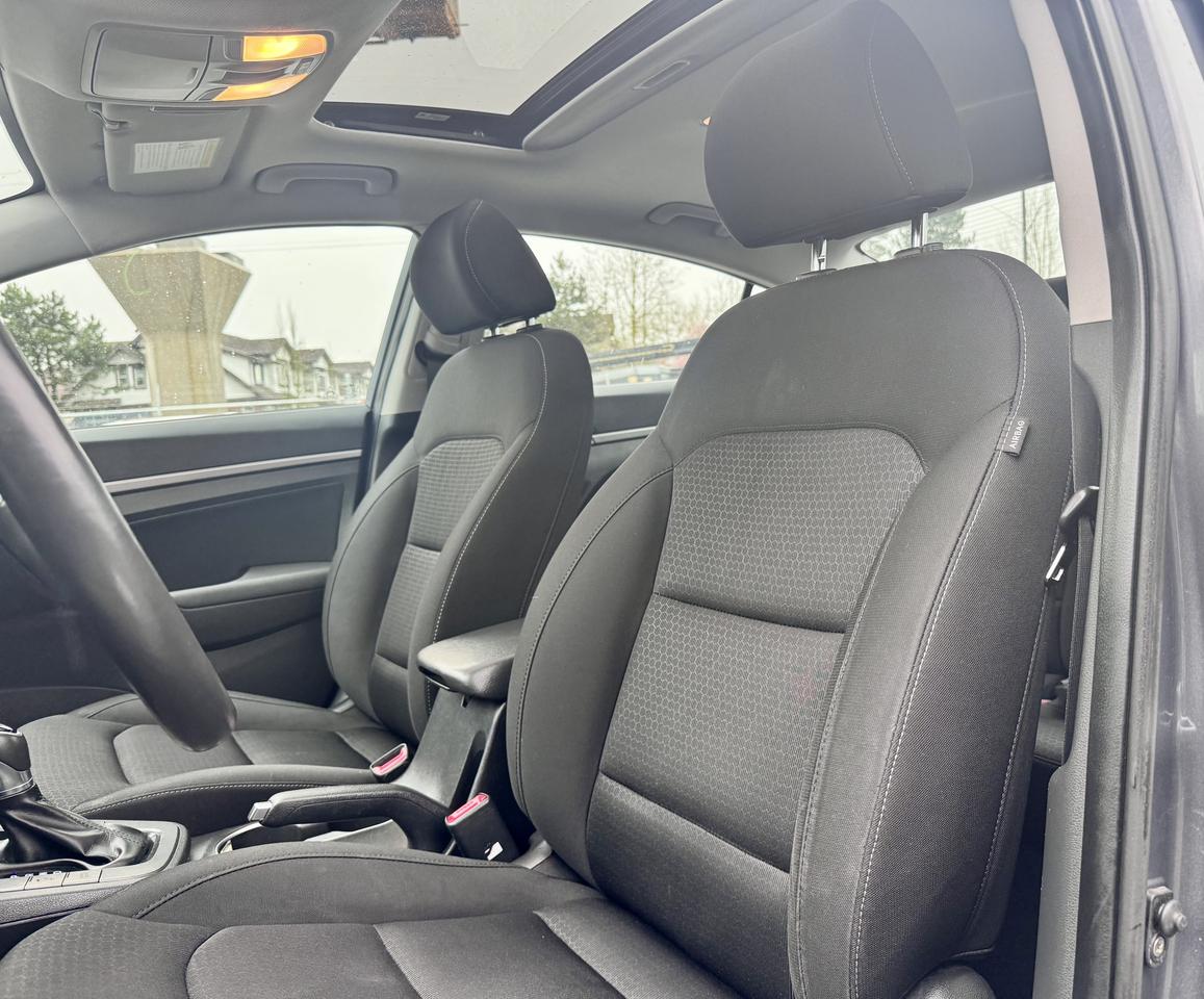 2017 Hyundai Elantra FINANCING AVAILABLE Photo9